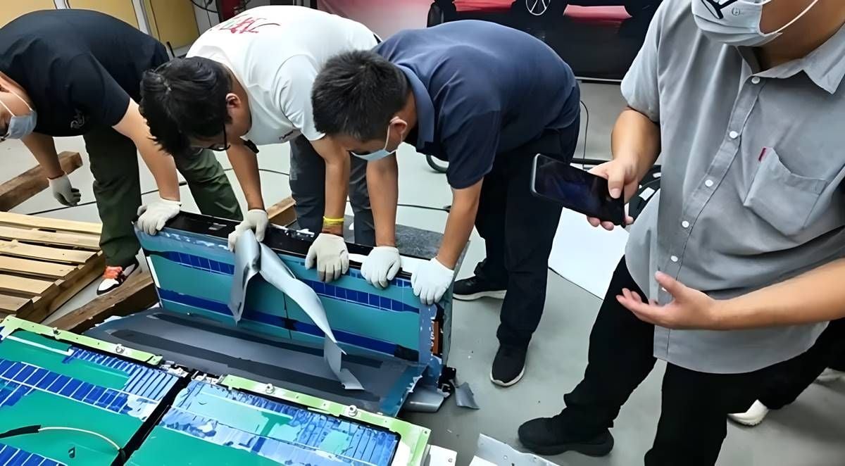 El desmontaje de la batería Blade de BYD desvela algunos de sus secretos
