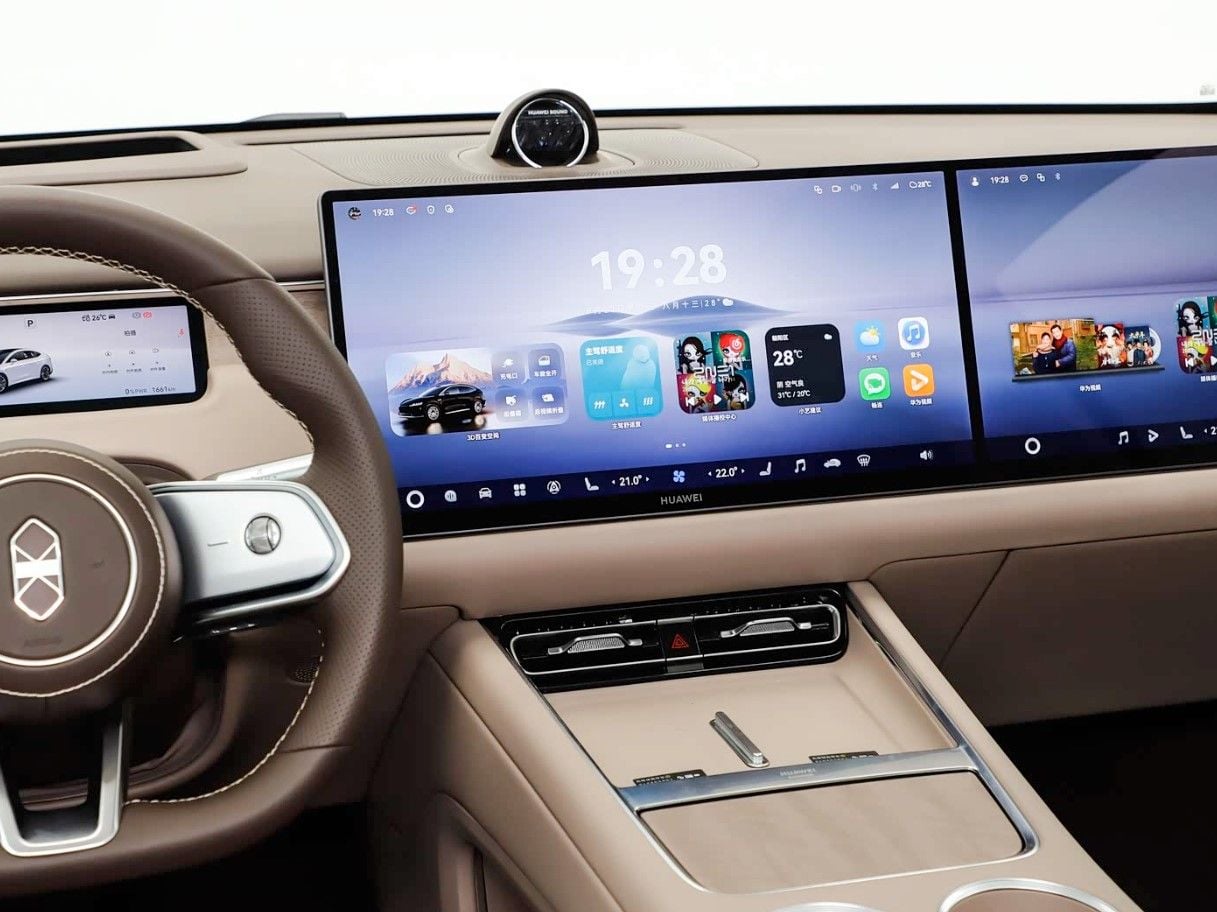 852 km de autonomía, carga en 15 minutos y cuatro LiDAR desde 34.000 euros: así es el nuevo SUV de Huawei y Chery t