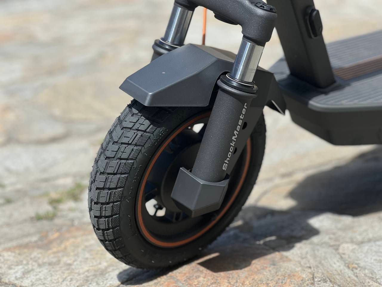 Prueba Navee GT3 Pro: un patinete eléctrico con suspensión y elevada potencia