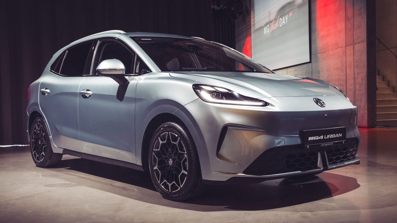 MG revienta el mercado con el MG4 Urban, desde 16.790 euros con ayudas para retar al Leapmotor B05