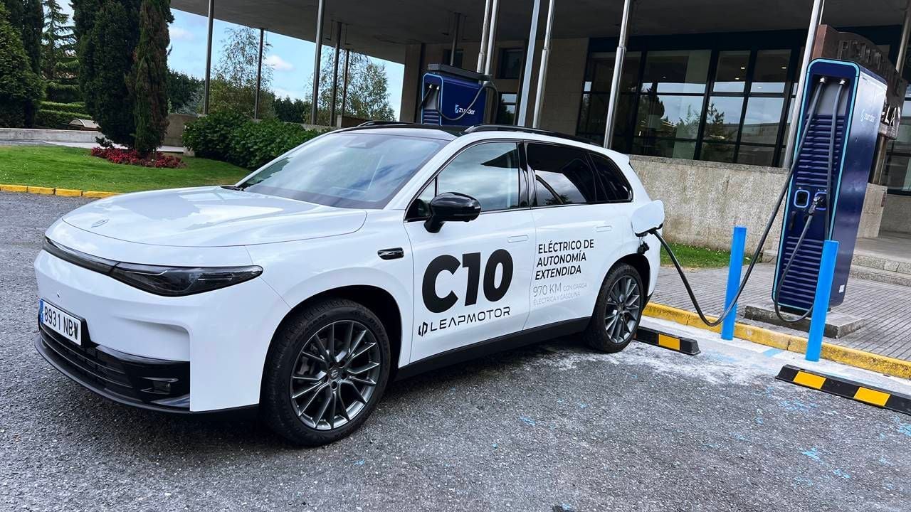 Prueba Leapmotor C10 REEV a 120 km/h: autonomía en modo eléctrico y consumo en modo gasolina