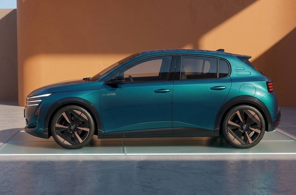 El nuevo Peugeot e-208 ya asoma: así será el compacto eléctrico francés