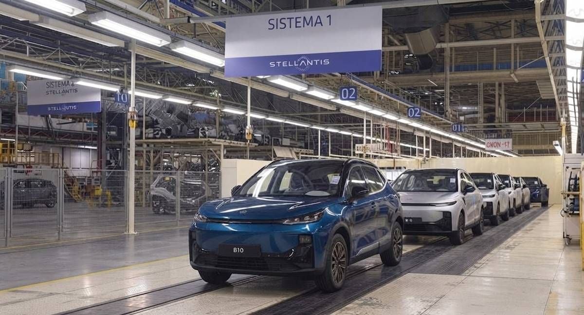 El Leapmotor B10 empieza a fabricarse en España y tiene un objetivo claro: evitar los aranceles de Bruselas