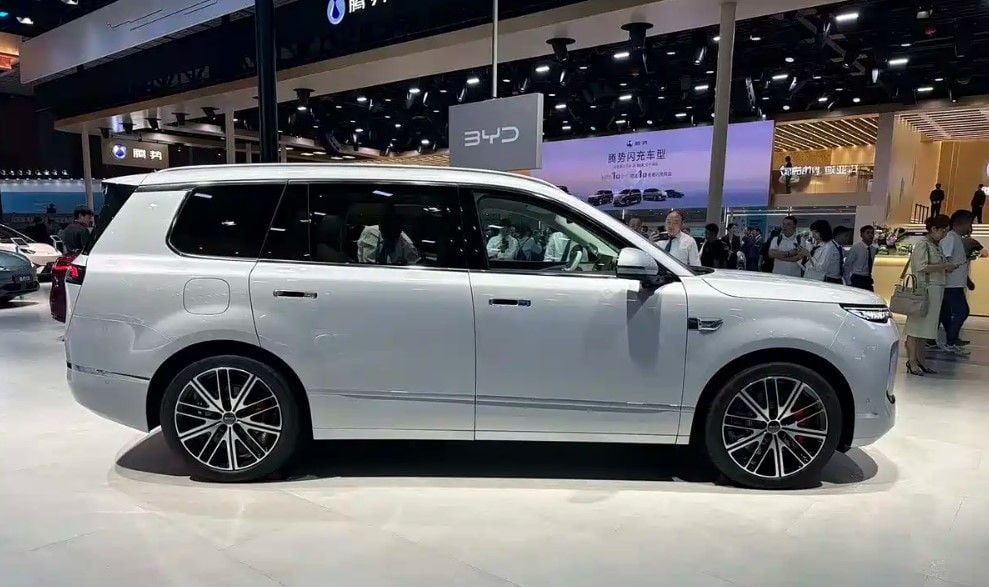BYD Sealion 08, el SUV eléctrico con 900 km de autonomía que quiere plantar cara a los premium europeos