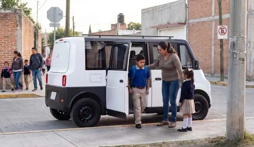 México presenta el Olinia Uno: un coche eléctrico de 7.500 euros con seis plazas