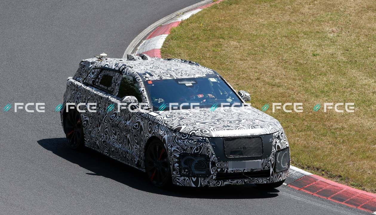 Los poderosos argumentos del Range Rover Velar para entrar con fuerza al sector del coche eléctrico