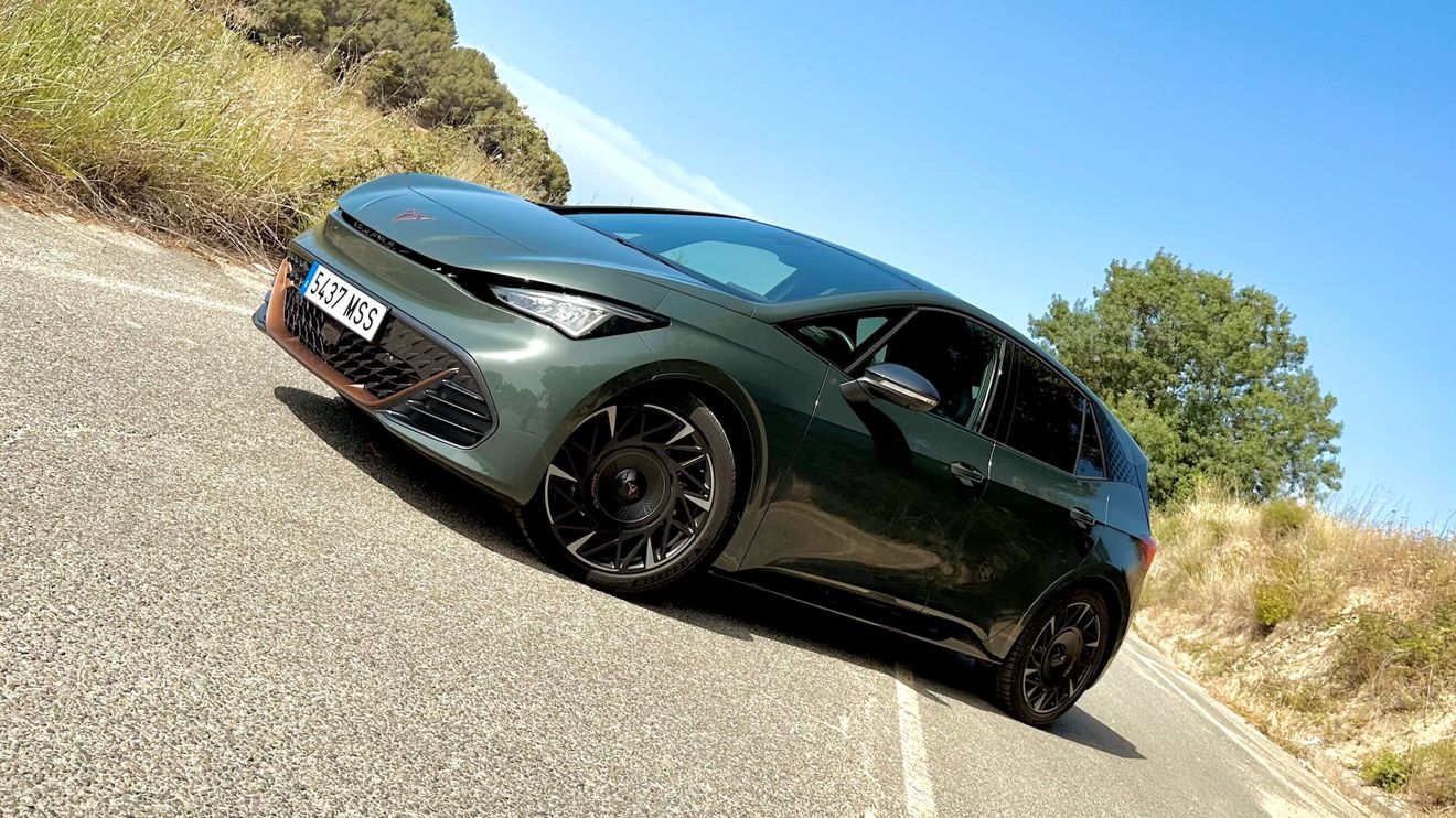 Probamos el CUPRA Born VZ, la versión más redonda del compacto eléctrico español