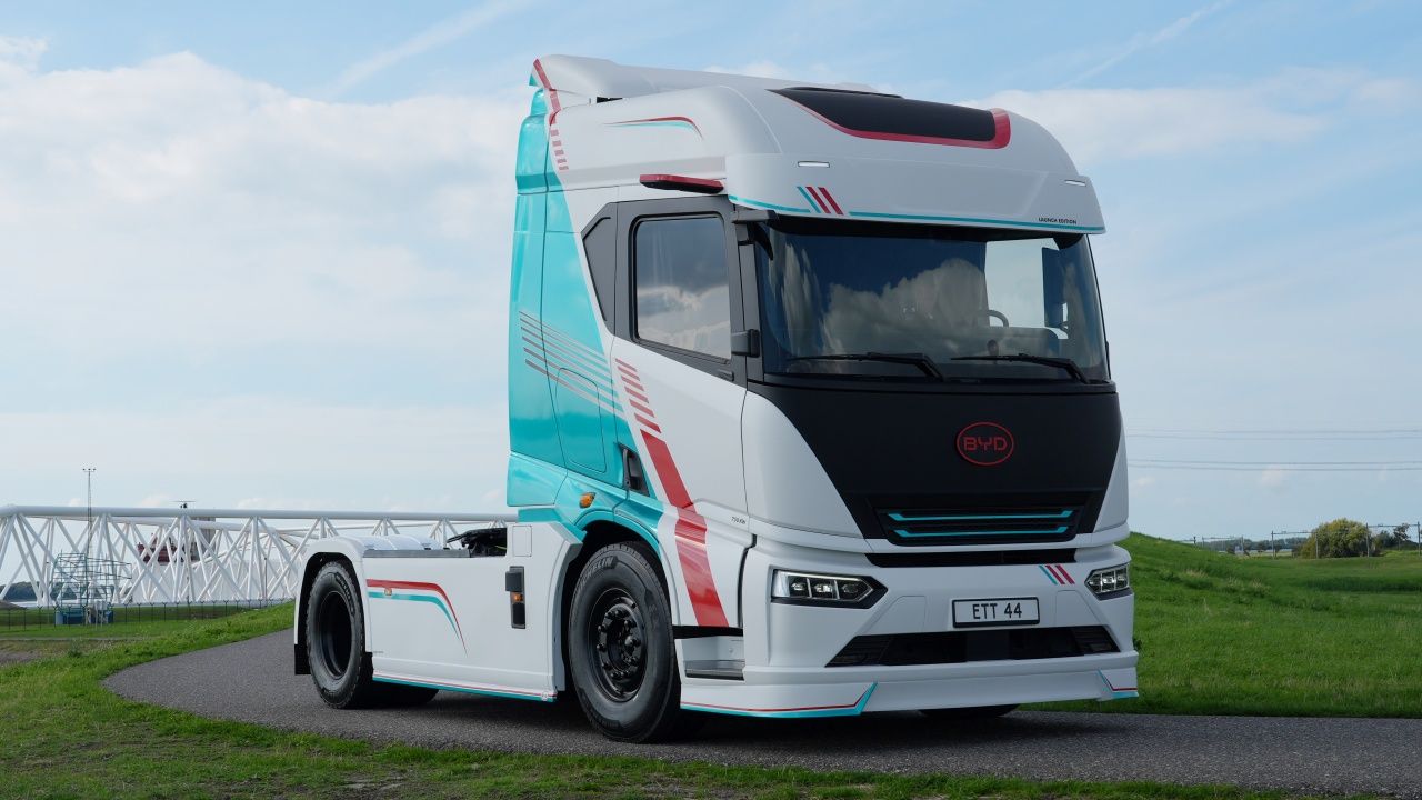 BYD lanza en Europa el ETT 44, un camión eléctrico con 600 km de autonomía, carga en 20 minutos y garantía de 1,2 millones de km