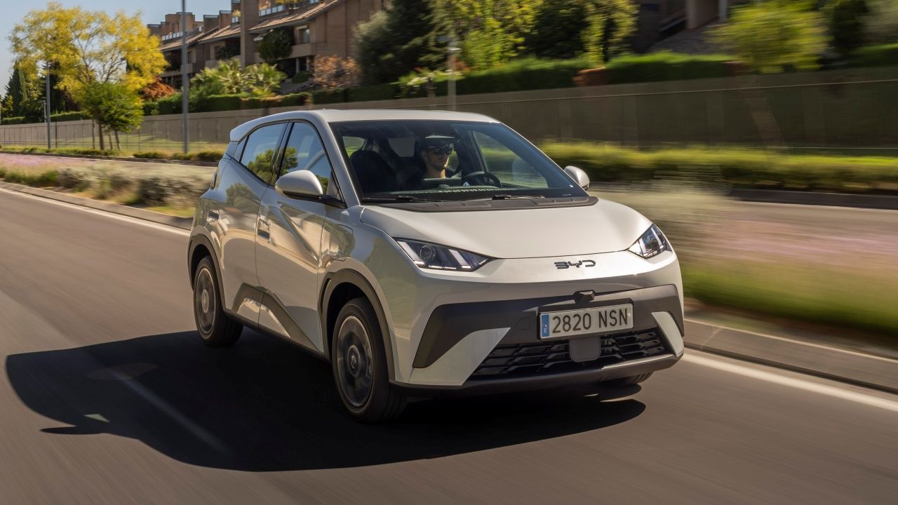 El BYD Dolphin Surf se actualiza con 5 plazas y numerosas mejoras de equipamiento