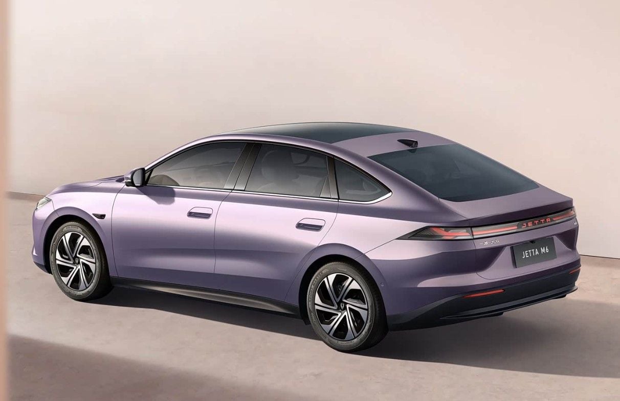 Una berlina eléctrica de 4.8 metros por 13.000 euros en China, un ID.Polo desde 25.000 euros en Europa