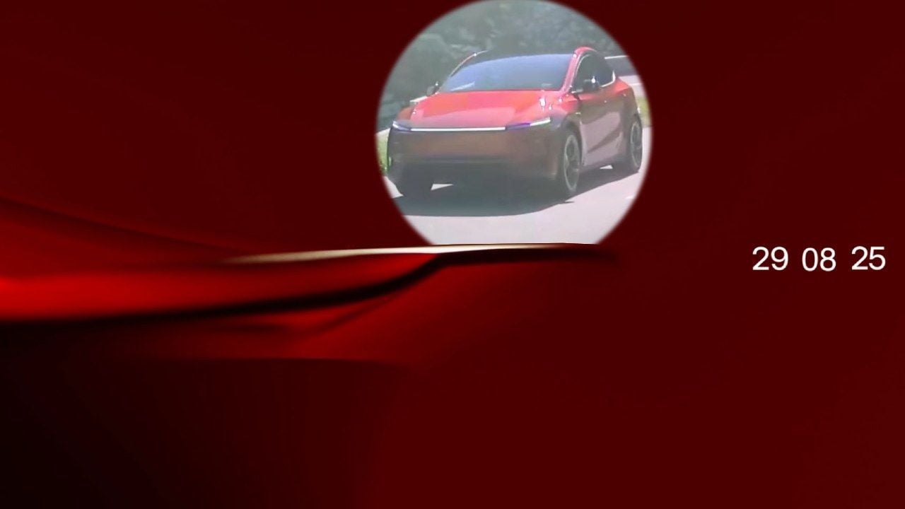 Tesla anuncia una gran novedad para este viernes 29 de agosto, y creemos saber qué coche es
