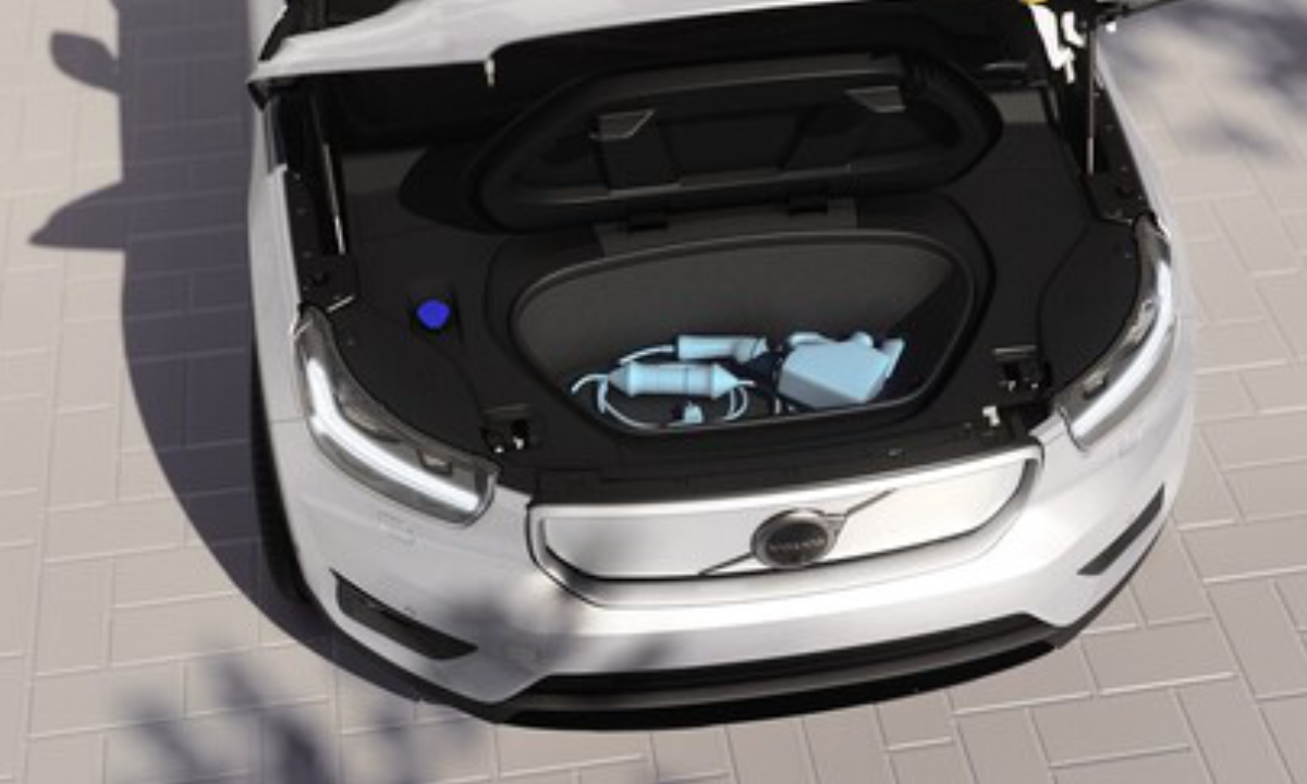 Volvo da la campanada: amplía la garantía de batería de sus coches eléctricos hasta 11 años