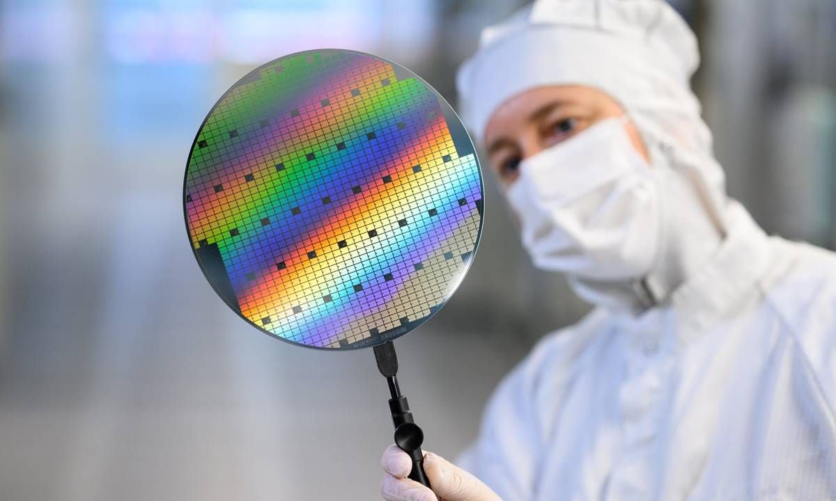 Bosch presenta unos chips clave para el futuro del coche eléctrico