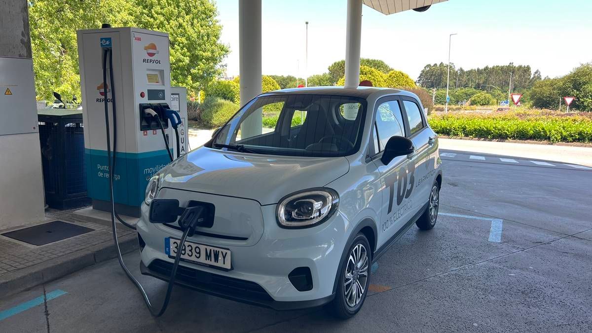 Prueba Leapmotor T03: autonomía en autovía a 120 km/h, diseño, interior, equipamiento