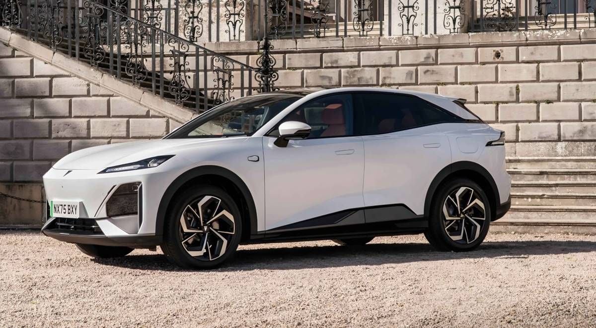 El Changan Deepal S07 se pone al día con carga de 200 kW, más potencia y una suspensión mejorada