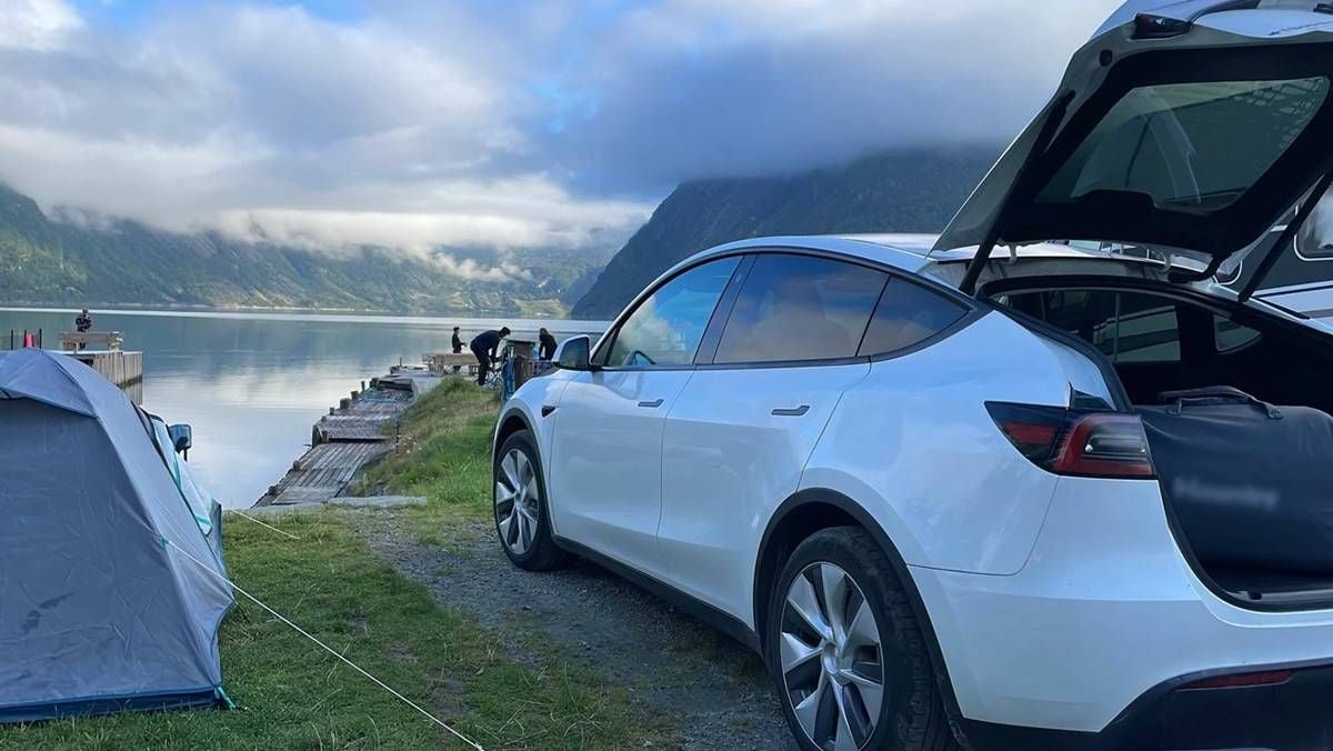 Tesla activa una función muy esperada en el Model Y: llega por fin el V2L