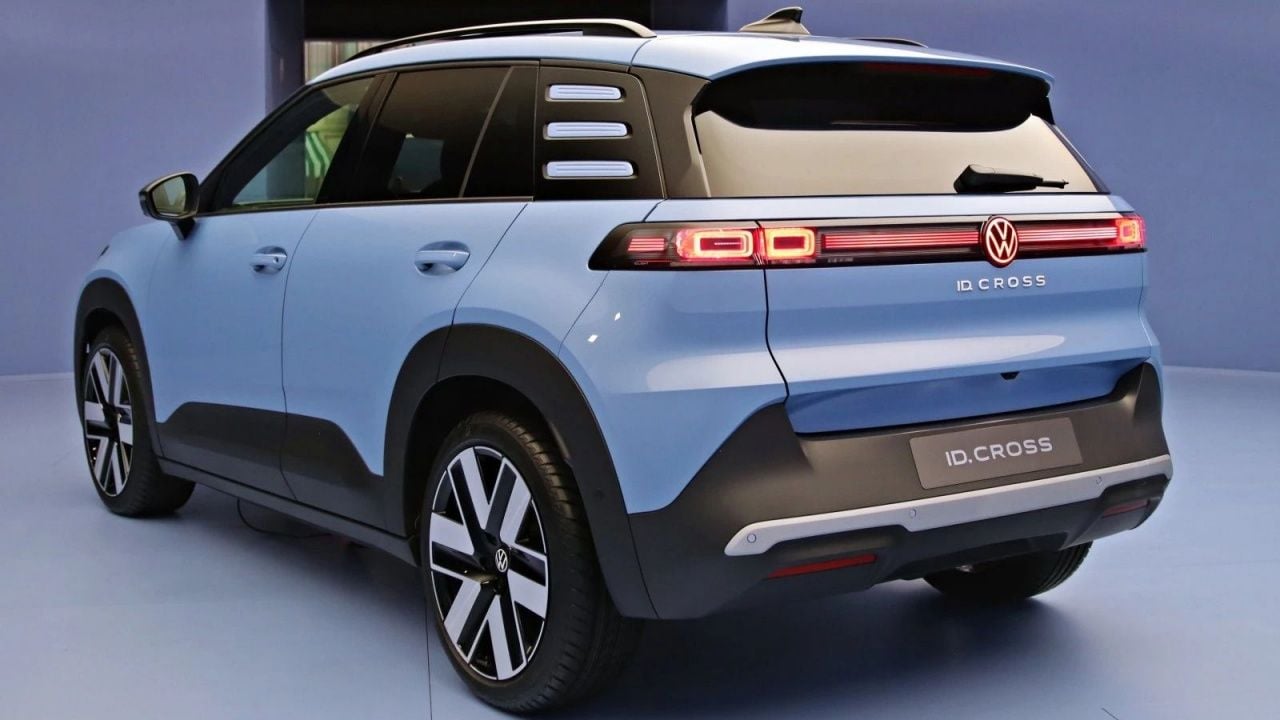 Se filtra el Volkswagen ID. Cross: ya conocemos el diseño, las especificaciones e incluso el precio del nuevo SUV eléctrico 'made in Spain'