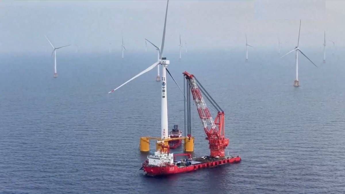 China instala la mayor turbina eólica flotante del mundo capaz de abastecer 24.000 hogares