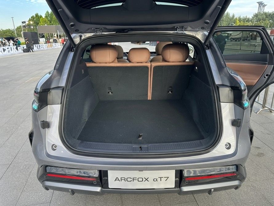 Más de 1.000 km de autonomía y casi la mitad de precio que un Xiaomi YU7: así es el nuevo SUV chino que desata otra guerra de precios