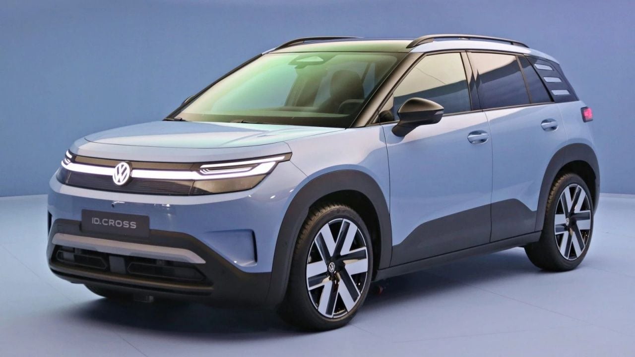 Se filtra el Volkswagen ID. Cross: ya conocemos el diseño, las especificaciones e incluso el precio del nuevo SUV eléctrico 'made in Spain'