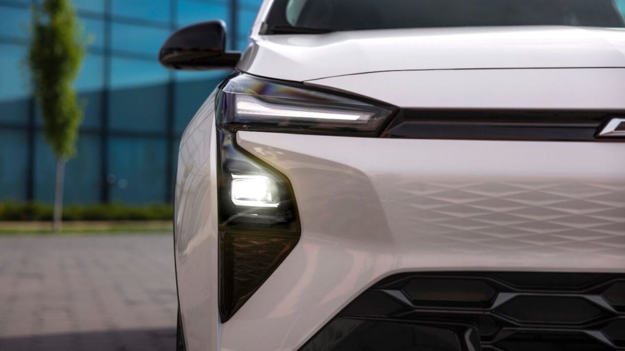La cancelación del Tesla Model 2 es una oportunidad para el resto de fabricantes, y el nuevo Chevrolet Bolt quiere aprovecharla