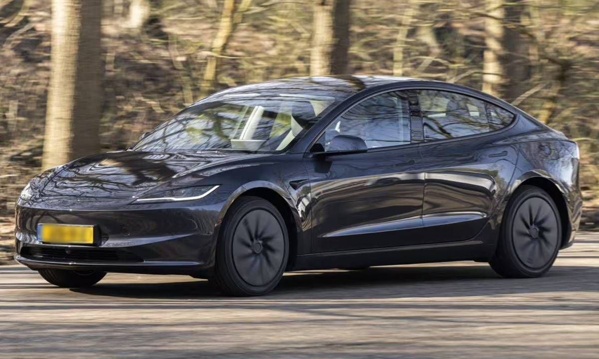 El Tesla Model 3 Standard tiene tapacubos y menos equipamiento…pero sigue siendo un auténtico chollo