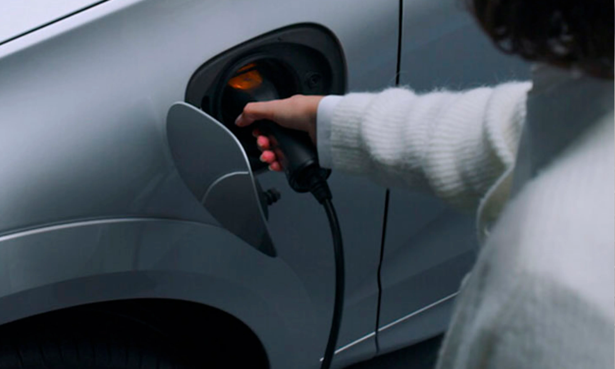 Volvo amplía la garantía de batería hasta 11 años: el movimiento que quiere cambiar el miedo al coche eléctrico usado