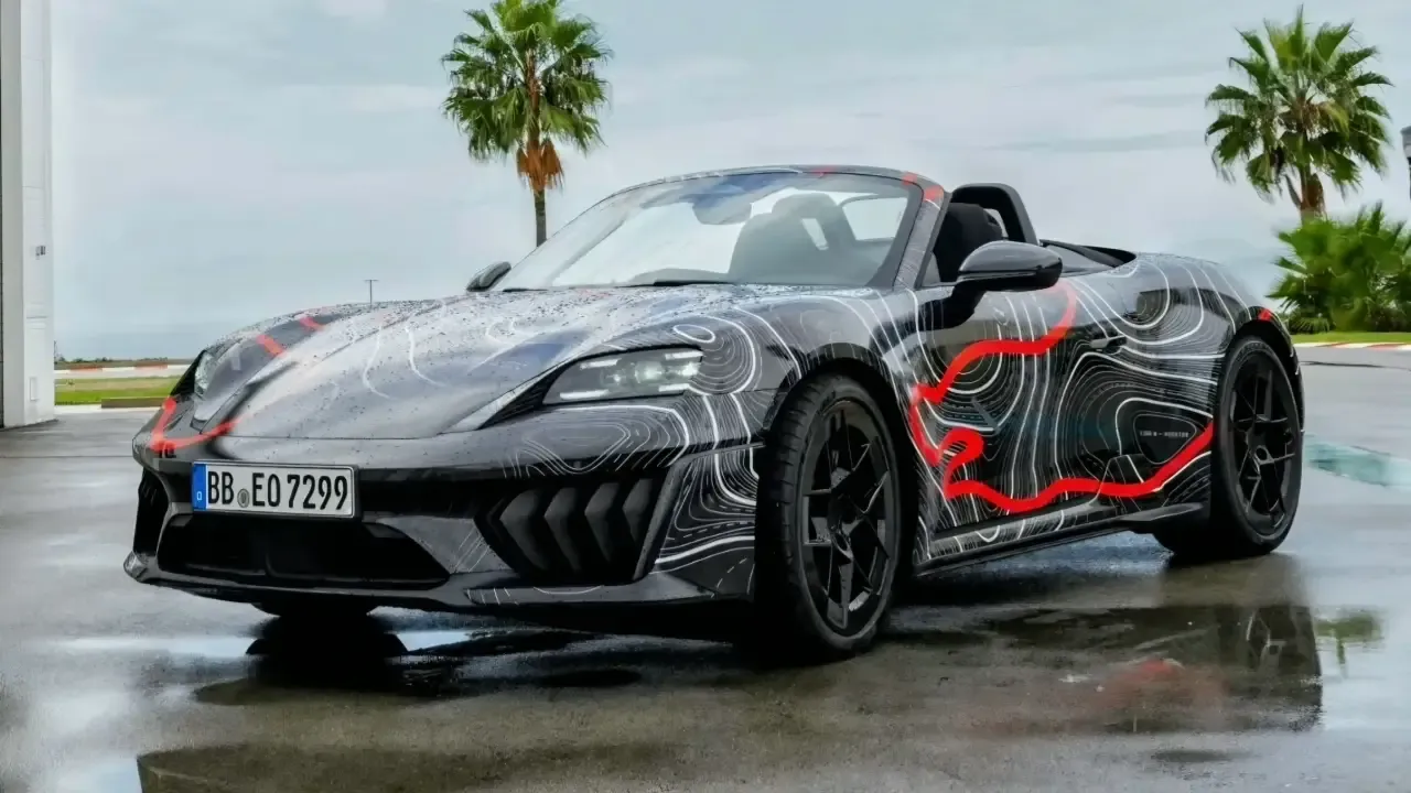 El Porsche Boxster eléctrico queda al descubierto: primeros detalles del deportivo que quiere cambiarlo todo