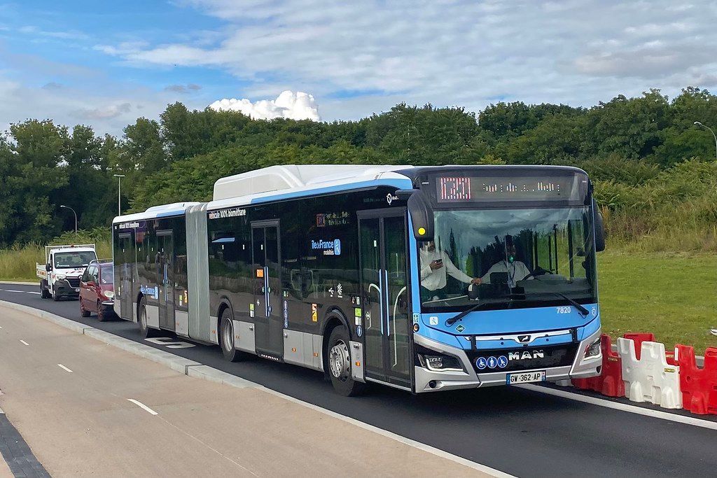 Valencia impulsa la mayor revolución eléctrica del transporte urbano en España