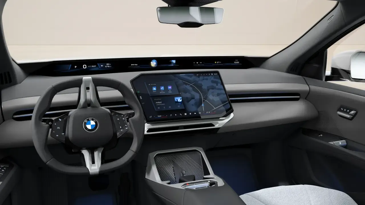El BMW iX3 ahora es más barato que el X3 de gasolina: su nueva versión de acceso mantiene una buena autonomía