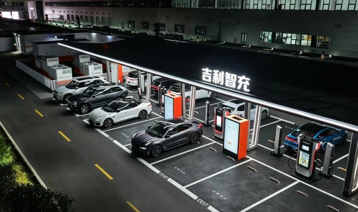 Geely anuncia un cargador de 2,200 kW y tarda solo 6 días en ponerlo en funcionamiento