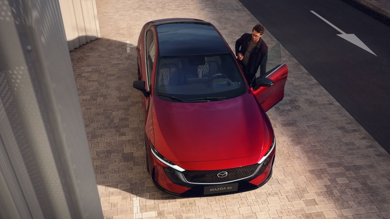 El renovado Mazda6 ya tiene precio en España: 560 km de autonomía y carga en 24 minutos por 44.725 euros
