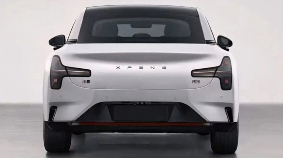 XPeng ya prueba en España su berlina eléctrica low cost MONA M03