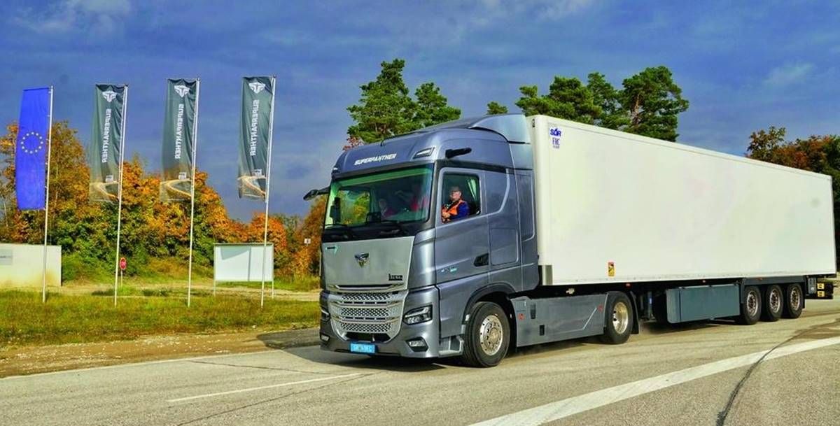 China prepara el asalto a Europa con camiones eléctricos 100.000 euros más baratos