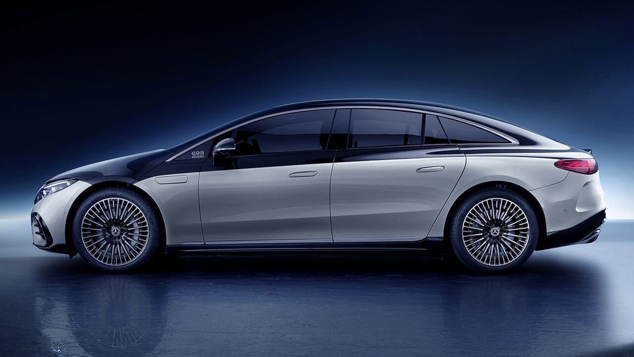 No es feo, es futurista: el diseñador de Mercedes justifica el fracaso del EQS