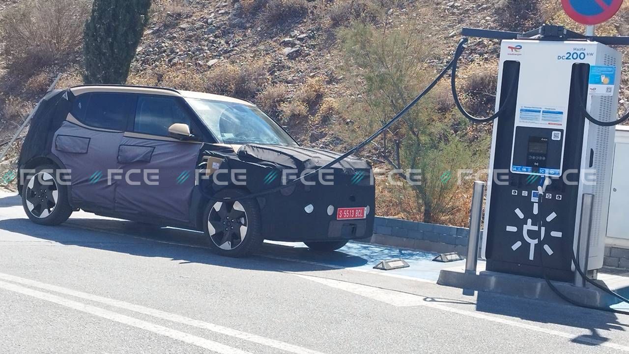Avistado el KIA EV2 en pruebas por España