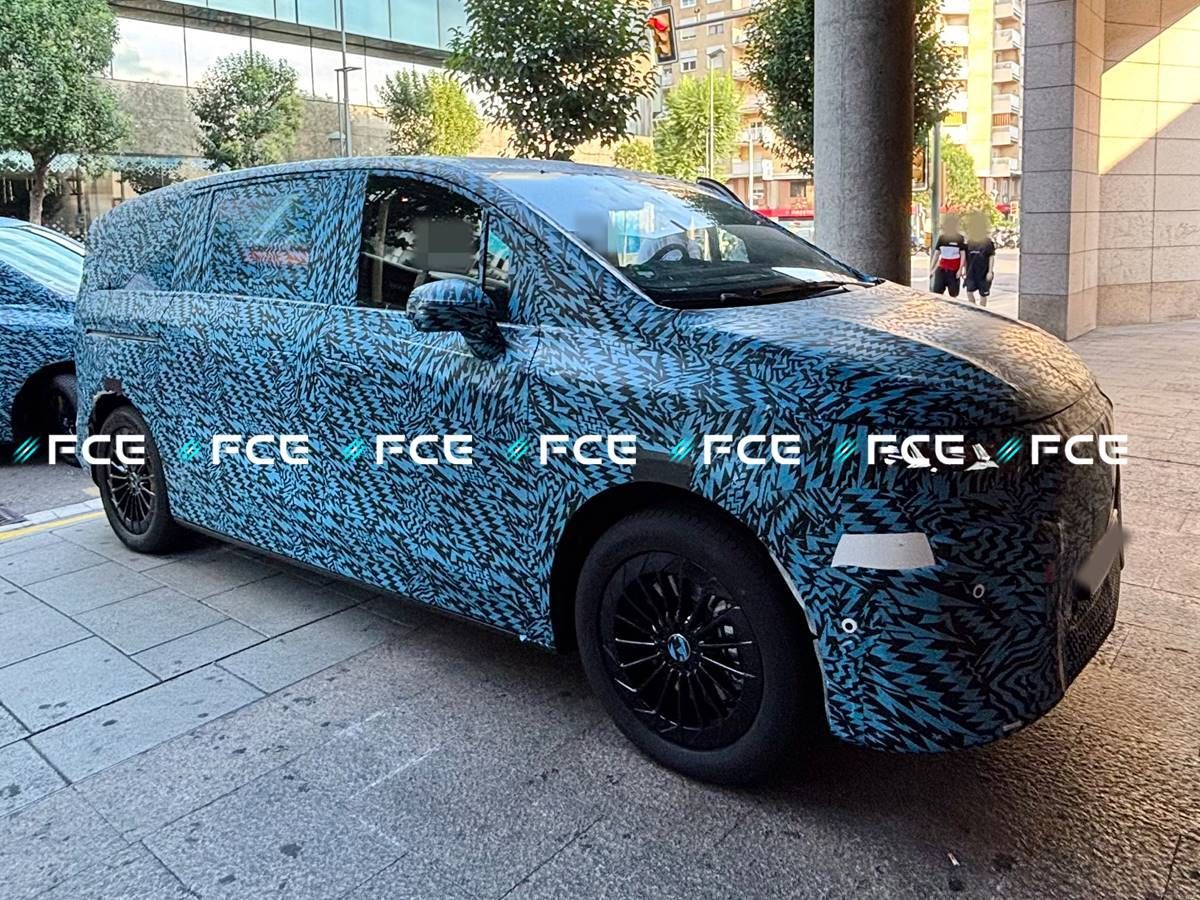 El sustituto del Mercedes EQV llegará en 2026 con hasta ocho plazas y 320 kW de carga