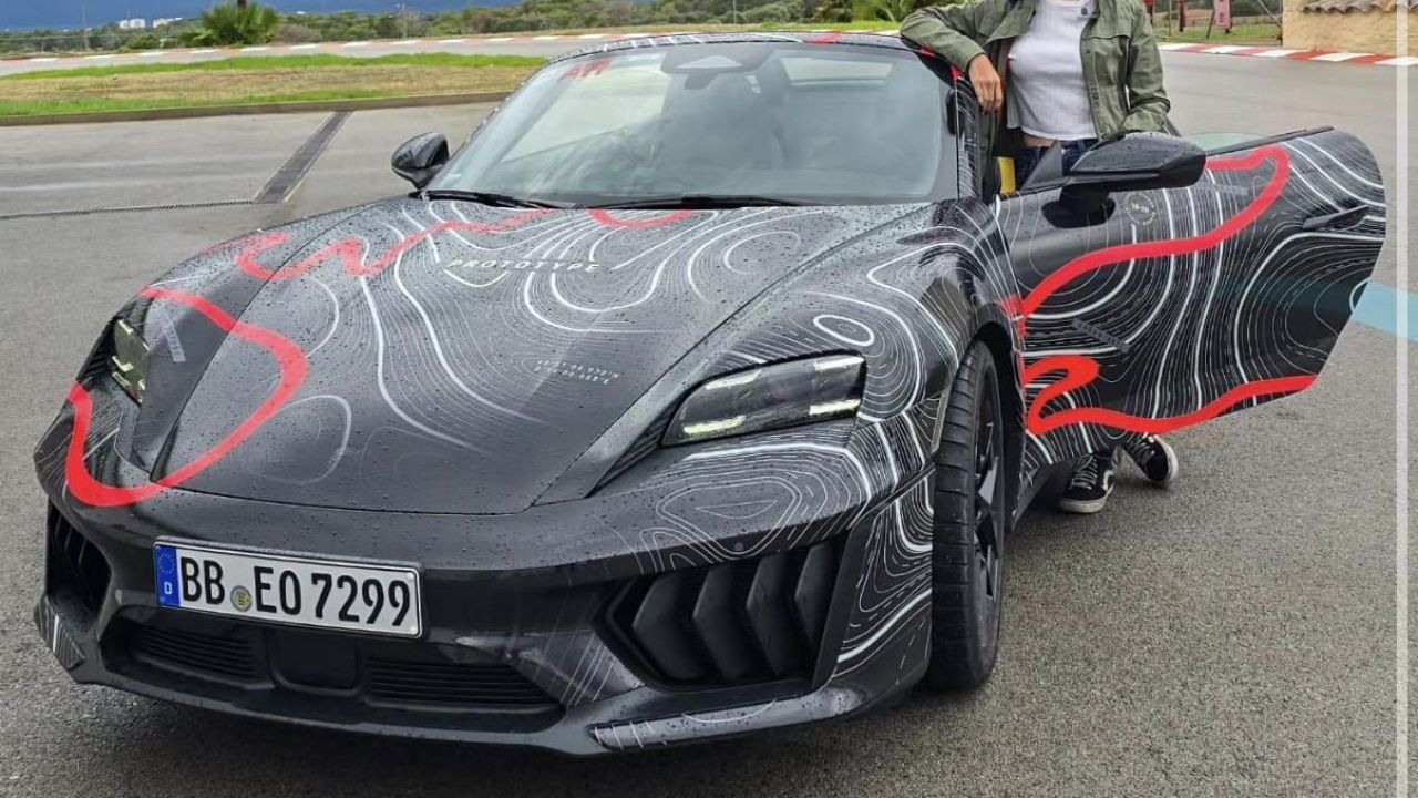 El Porsche Boxster eléctrico queda al descubierto