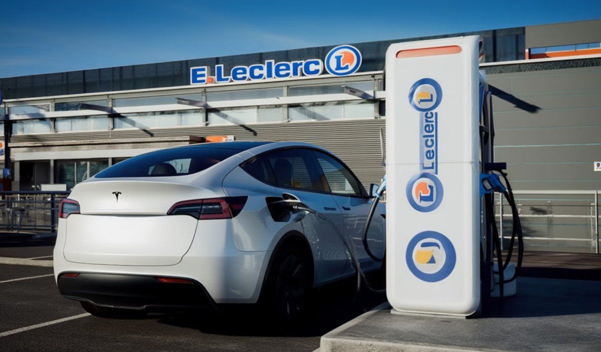 Este supermercado rompe el precio de la recarga con una tarifa de 17 céntimos el kWh