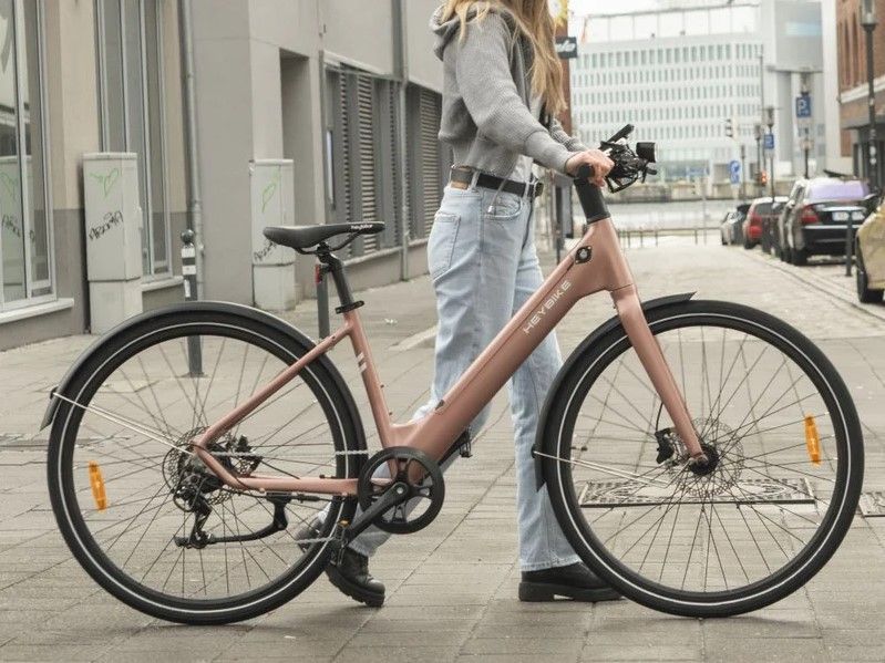 Esta bicicleta eléctrica de bajo peso ahora tiene un 40% de descuento