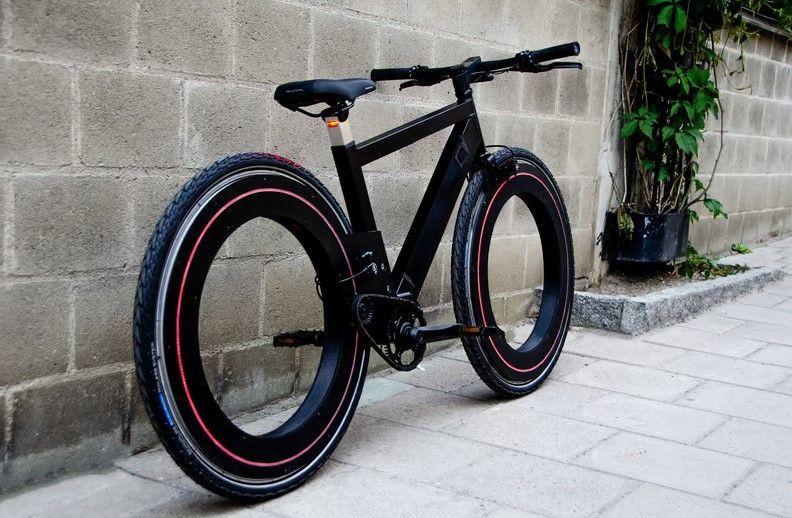 Esta bicicleta eléctrica sin radios y con doble motor quiere revolucionar el sector