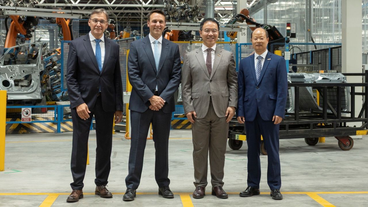 Ya conocemos los nuevos modelos que fabricarán Ford y Geely en Valencia