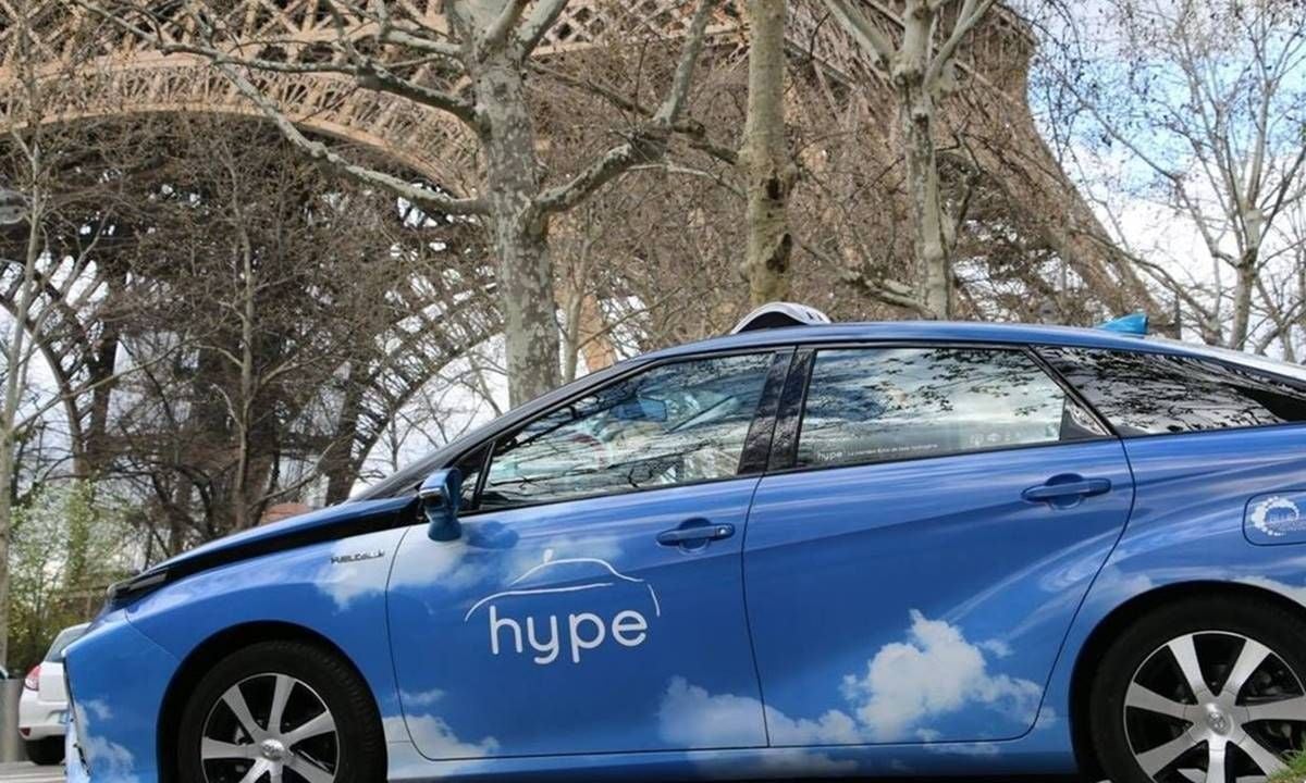 Para sorpresa de nadie, la empresa de taxis a hidrógeno de París se cambia a los coches eléctricos a batería