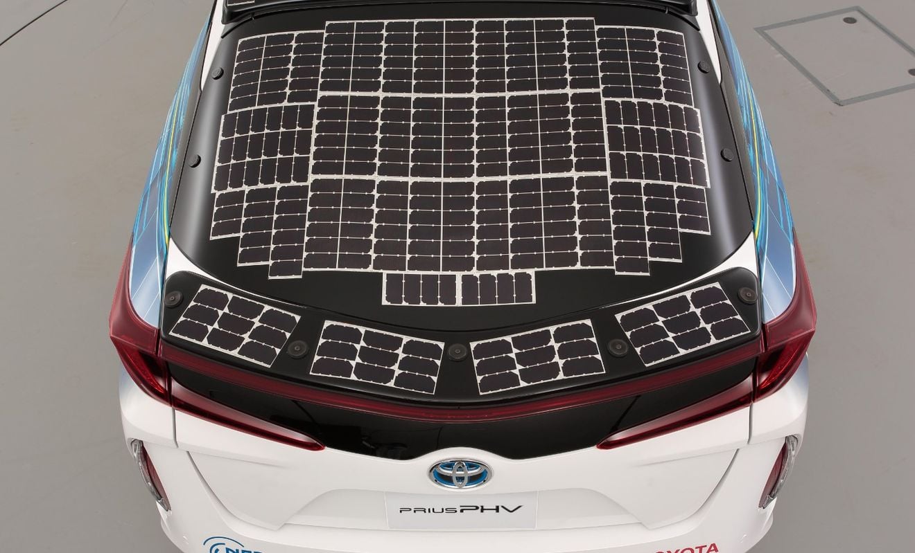 Toyota quiere hacer realidad el coche eléctrico que se carga con el sol y acaba de dar un paso clave