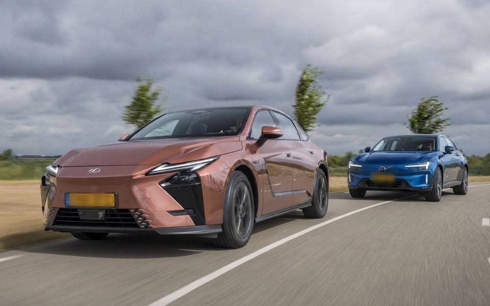 El Lexus ES500e se enfrenta al Volvo ES90: dos grandes berlinas eléctricas con una clara diferencia