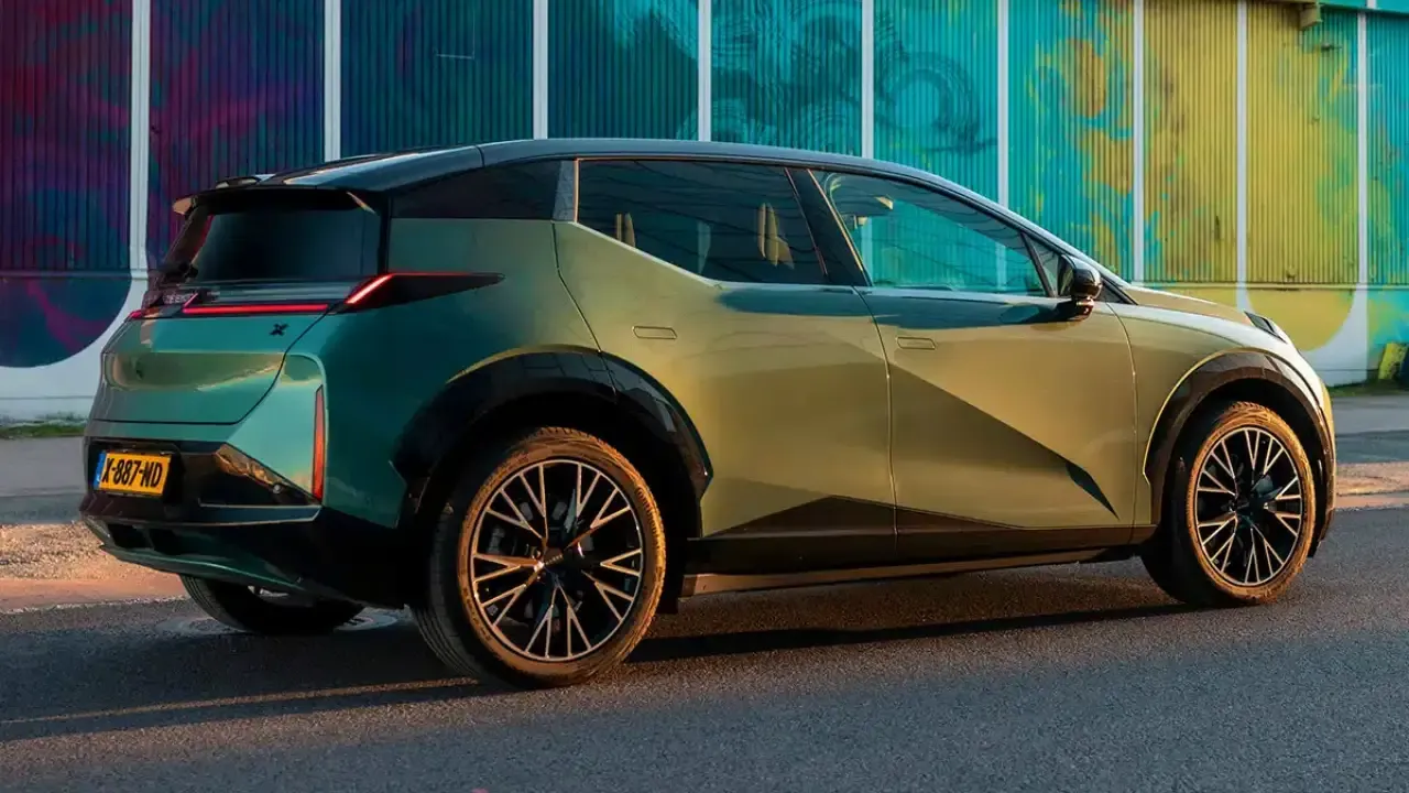 El renovado Zeekr X tiene el tamaño y el precio de un BYD Atto 3, pero carga tan rápido como un Porsche Taycan