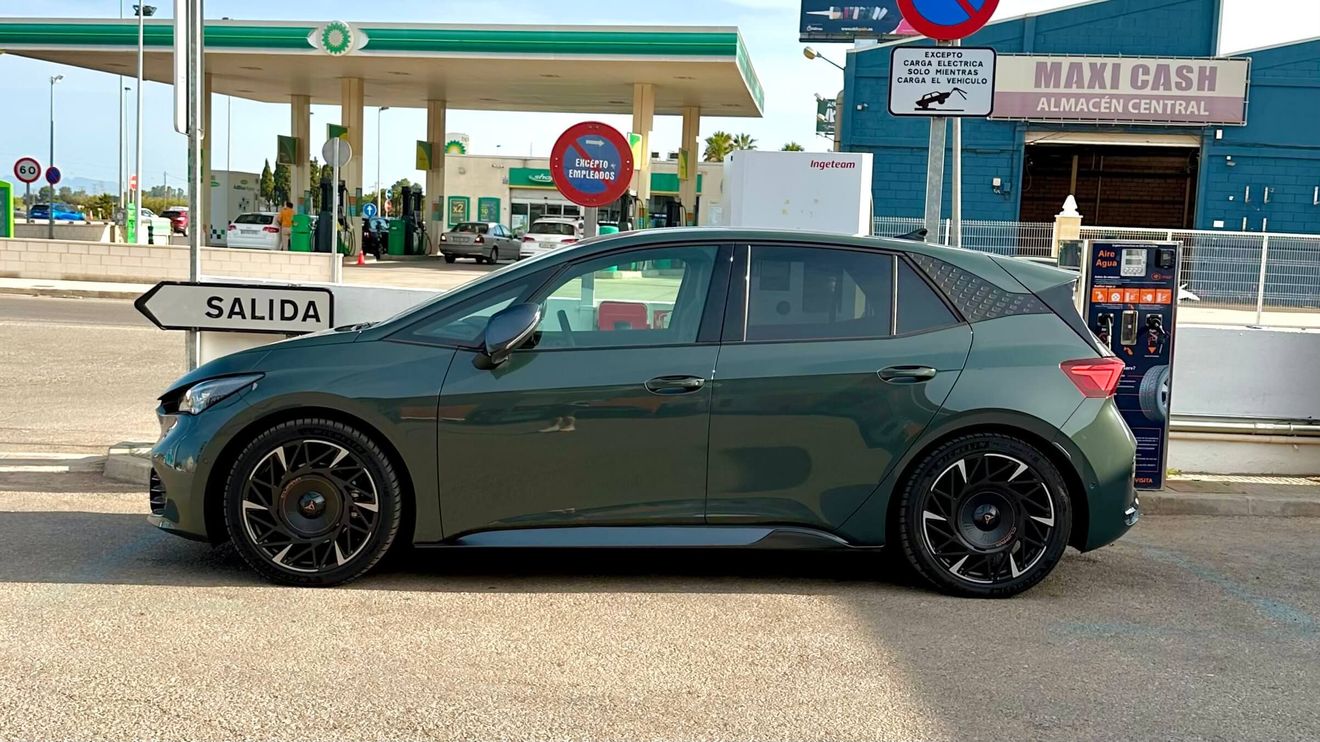 Probamos el CUPRA Born VZ, la versión más redonda del compacto eléctrico español