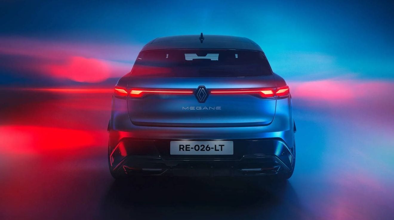 El Renault Megane E-TECH da un importante salto adelante: batería LFP, 500 km de autonomía y 24 minutos de carga
