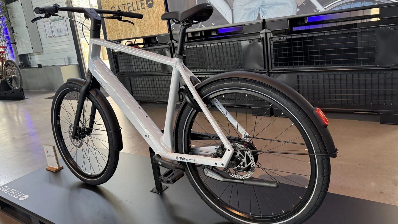 Así es la Gazelle Curb: discreta, elegante y con batería integrada en el cuadro