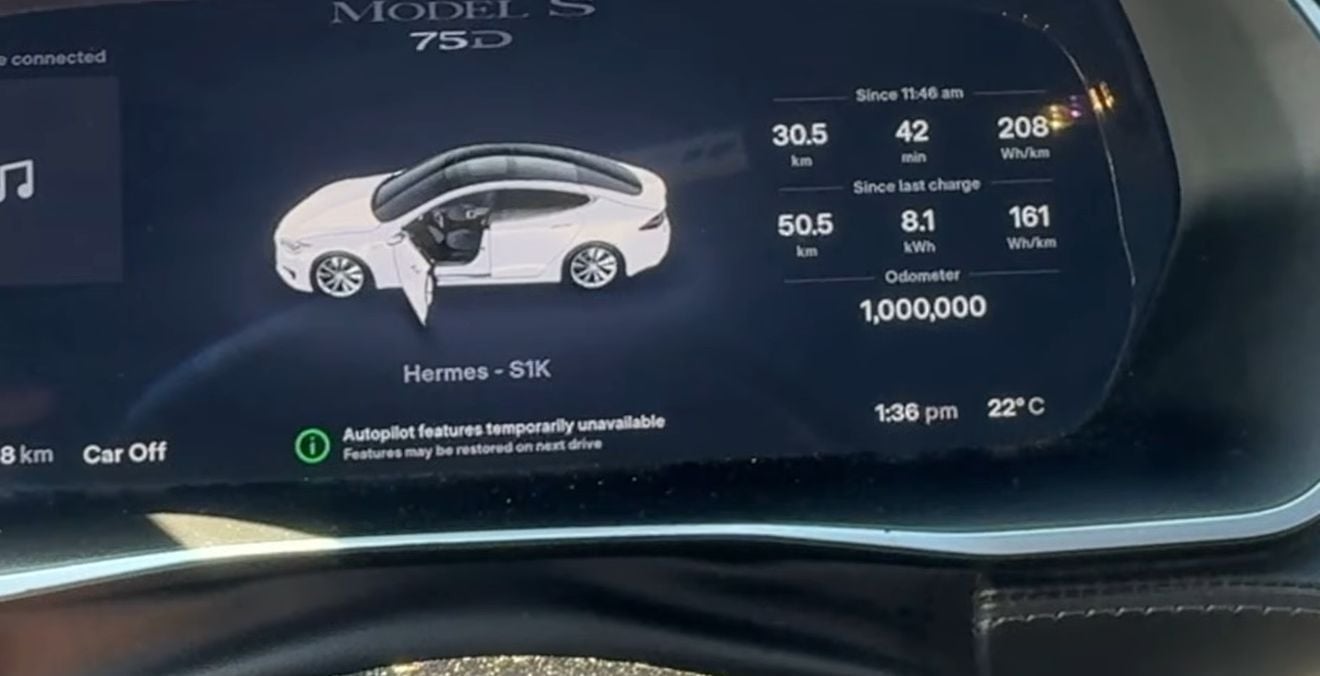 Un millón de kilómetros con su motor original: la increíble historia de este Tesla Model S